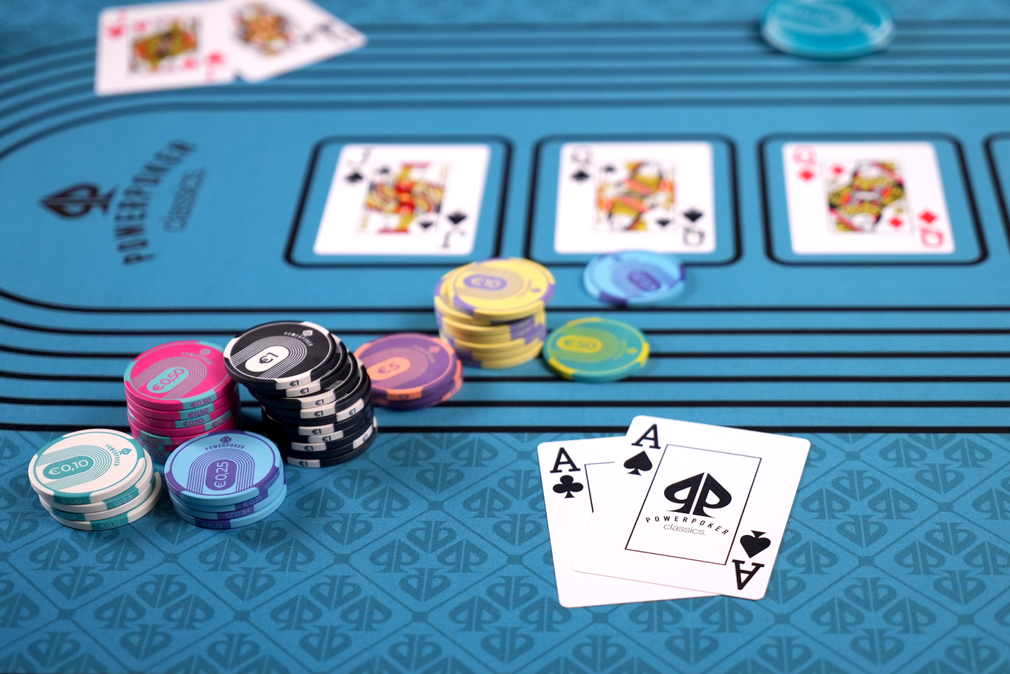 PowerPoker Keramik Pokerchips Sports Beispielfoto zur Verwendung auf PowerPoker Pokermatte Sports. Designvorstellung